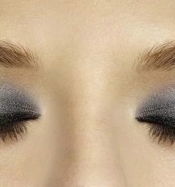 Bourjois 1 Seconde Oogschaduw - 01 Black On Track 12 Bourjois 1 Seconde Oogschaduw - 01 Black On Track -Chanel Shop 550x264