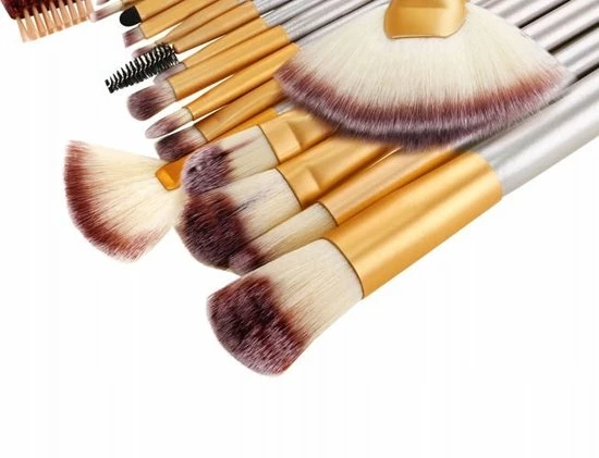 AA Commerce Professionele 18-Delige Make-Up Kwastenset - Cosmetica Visagie Makeup Kwasten Set - Mascara/Oogschaduw/Concealer/Foundation/Blush/Eyeliner/Highlighter/Poederkwast Beauty Brush - Countourkwast Make Up Brushes Borstels Penselen - Met Luxe Opberg Etui 10 AA Commerce Professionele 18-Delige Make-Up Kwastenset - Cosmetica Visagie Makeup Kwasten Set - Mascara/Oogschaduw/Concealer/Foundation/Blush/Eyeliner/Highlighter/Poederkwast Beauty Brush - Countourkwast Make Up Brushes Borstels Penselen - Met Luxe Opberg Etui - Afbeelding 8