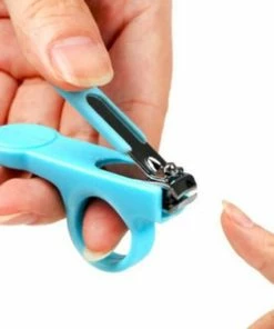 Merkloos 2 Delige Baby Manicure Set - Veiligheidsschaartje - Mini Nagel Knipper - Blauw -Chanel Shop 550x511 6