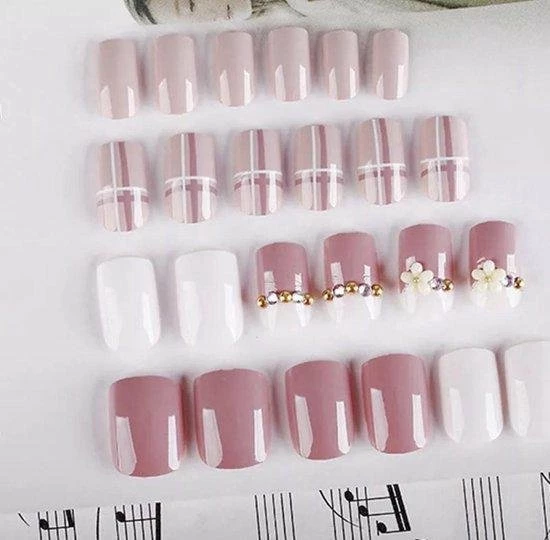 Beauty Nepnagels Taupe 24 Stuks + Plakstrips | Plaknagels | Startskit Nails | Nagel Tips | Nail Art Nagel Decoratie | 24 Stuks 3 Beauty Nepnagels Taupe 24 Stuks + Plakstrips | Plaknagels | Startskit Nails | Nagel Tips | Nail Art Nagel Decoratie | 24 Stuks