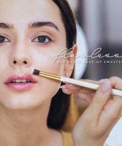 Evvie Set Van 10 Make-up Kwasten Kabuki In Marble Etui - Wit-Goud -Chanel Shop 550x550 455