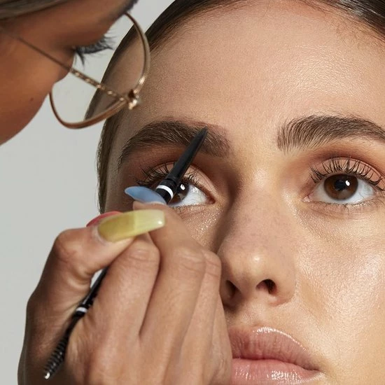 NYX Professional Makeup Tinted Brow Mascara - Brunette TBM03 - Wenkbrauw Mascara - 6,2 Gr 8 NYX Professional Makeup Tinted Brow Mascara - Brunette TBM03 - Wenkbrauw Mascara - 6,2 Gr - Afbeelding 6