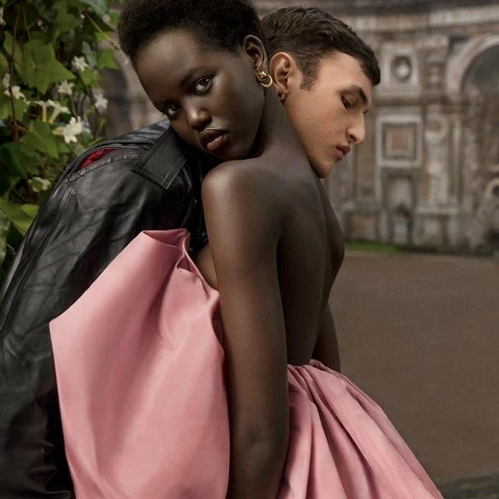 Valentino - Eau De Parfum - Donna Born In Roma - 30 Ml 9 Valentino - Eau De Parfum - Donna Born In Roma - 30 Ml - Afbeelding 7