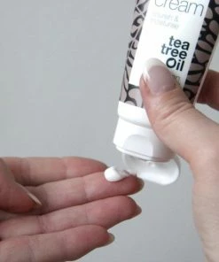 Australian Bodycare Face Cream 50 Ml - Vochtinbrengende Gezichtscr Me Perfect Bij Rode Vlekjes, Onzuiverheden, Puistjes En Mee-eters - Geschikt Voor Een Vette, Acne-gevoelige Huid - Met 100% Natuurlijke Tea Tree Olie Van Hoge Kwaliteit -Chanel Shop 550x550 679