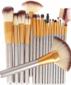 AA Commerce Professionele 18-Delige Make-Up Kwastenset - Cosmetica Visagie Makeup Kwasten Set - Mascara/Oogschaduw/Concealer/Foundation/Blush/Eyeliner/Highlighter/Poederkwast Beauty Brush - Countourkwast Make Up Brushes Borstels Penselen - Met Luxe Opberg Etui 16 AA Commerce Professionele 18-Delige Make-Up Kwastenset - Cosmetica Visagie Makeup Kwasten Set - Mascara/Oogschaduw/Concealer/Foundation/Blush/Eyeliner/Highlighter/Poederkwast Beauty Brush - Countourkwast Make Up Brushes Borstels Penselen - Met Luxe Opberg Etui -Chanel Shop 550x624 3