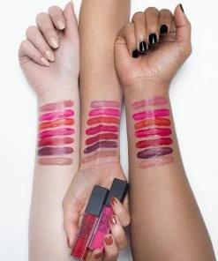 Maybelline Vivid Matte Liquid - 15 Electric Pink - Roze - Lippenstift -Chanel Shop 550x824 1